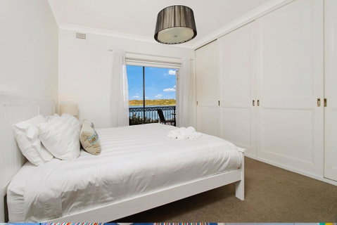 Balmoral Driftwood 2 - With Views! - Accommodation Fremantle 1