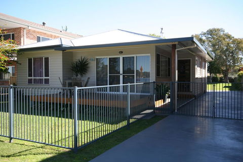 BANYANDAH 557 Ocean Drive NH - Accommodation Fremantle 0