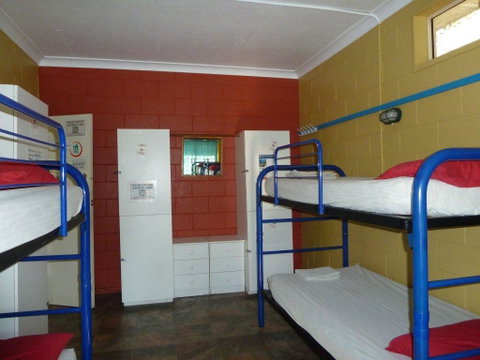 Bateman Bay Holiday Park & Batemans Bay YHA - Accommodation Fremantle 1