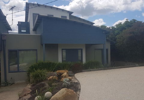 Bay Breeze Holiday Home - Accommodation Fremantle 1