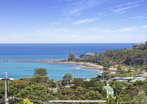 Bay Views Lorne - Accommodation Fremantle 1