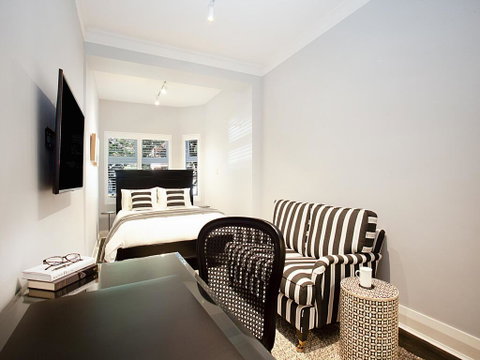 BAYSIDE RETREAT-hosted By:L'Abode Accommodation - Accommodation Fremantle 2