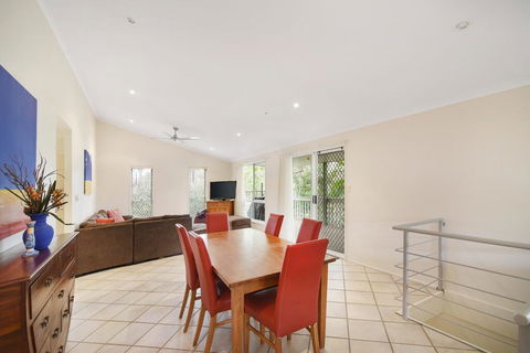 Beach Affair - 10 Callitris Crescent - Accommodation Fremantle 1