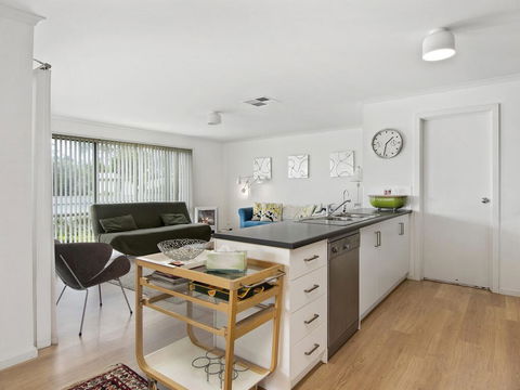 Beach Fun - 11 Broadbeach Drive - Accommodation Fremantle 2