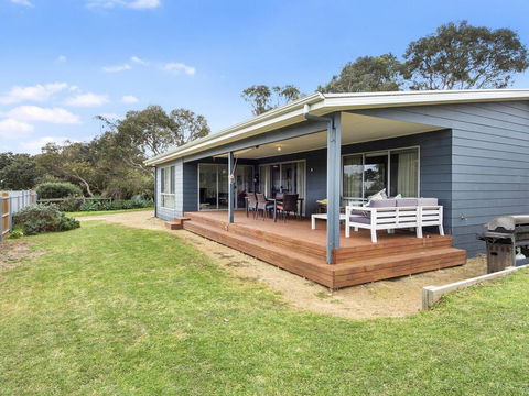 Beach Fun - 11 Broadbeach Drive - Accommodation Fremantle 0