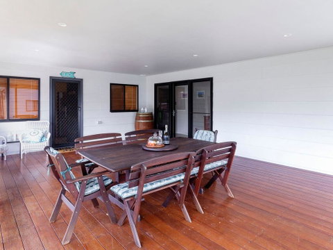 Beach House - Accommodation Fremantle 2