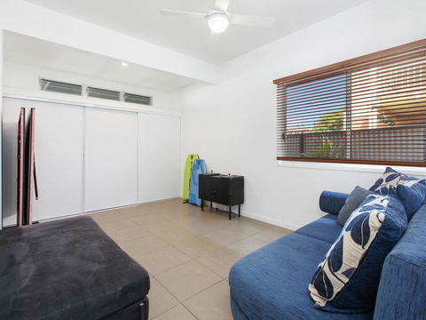 BEACH HOUSE ON PEARL - Accommodation Fremantle 2