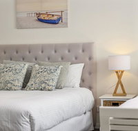 Beachfront by the CC - Family friendly plunge pool steps to the beach - Accommodation Fremantle