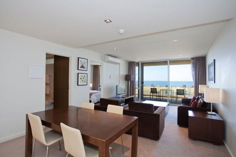 Beachfront Resort Torquay, Australia - Accommodation Fremantle 3