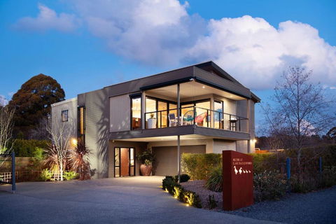 Retreat Lake Daylesford - Free Wifi - Accommodation Fremantle 0