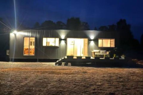 Redman View Luxury Lakeside Cabin - Accommodation Fremantle 0