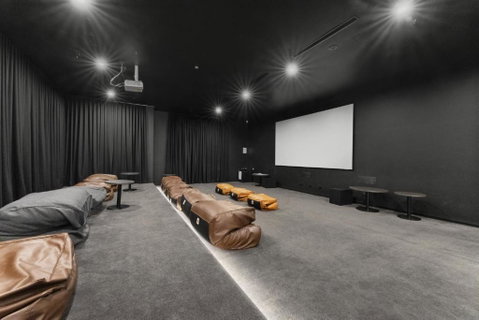 Refined 2-Bed With Luxurious Building Amenities - Accommodation Fremantle 2