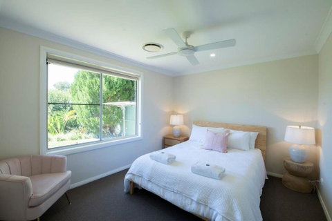 Regand Retreat - Luxurious Family Home, Pool - Accommodation Fremantle 1