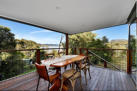 Relax At Goughs Bay - Accommodation Fremantle 0