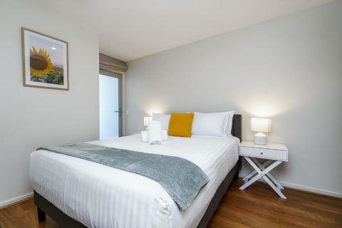 Relaxing 2BR Stay Near South Point Tuggeranong - Accommodation Fremantle 1