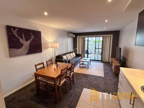 Relaxing Oasis In Bruce -1bd 1bth 1 Carsp Apt - Accommodation Fremantle 2