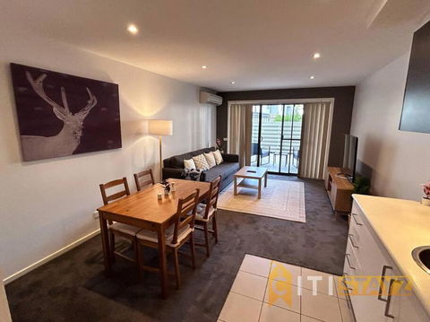 Relaxing Oasis In Bruce -1bd 1bth 1 Carsp Apt - Accommodation Fremantle 3