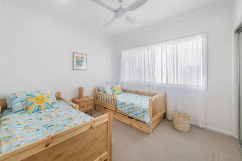 Retreat In The Heart Of Alex - 3BR Sleeps 11, Pool - Accommodation Fremantle 3
