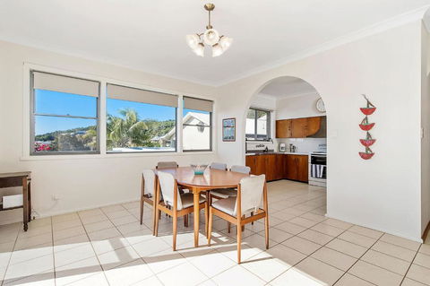Retro Beach House - Accommodation Fremantle 3