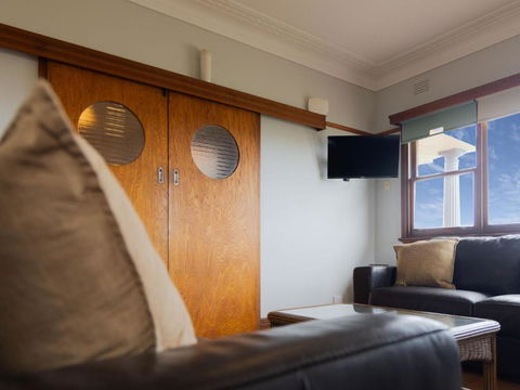 Retro Retreat - Accommodation Fremantle 2