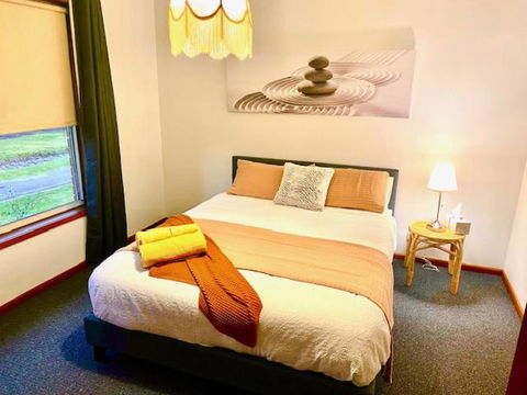 Retro Riverside Redan, Ballarat - Accommodation Fremantle 1