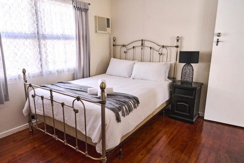 RetroRhapsody - Accommodation Fremantle 2