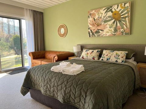 Riverbank Park MOTEL - Accommodation Fremantle 0