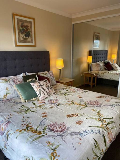 RIVERSIDE CITY VIEW PARKING NETFLIX WIFI WINE FREE - Accommodation Fremantle 1