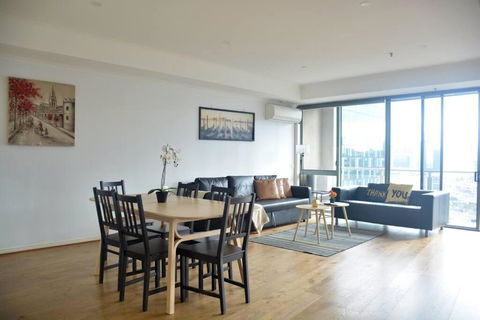 RiverView Spacious 3BR2Bath2Car WifiPoolGym Crown - Accommodation Fremantle 3