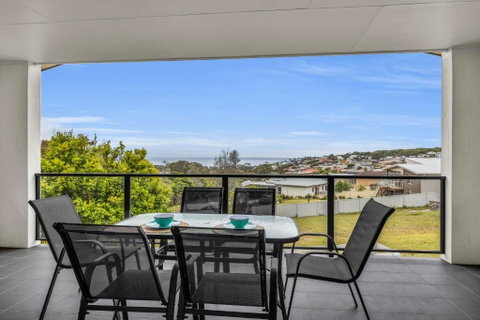 Salty Views - Accommodation Fremantle 0