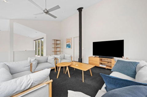 Roadknight Ocean Road View 236 - Accommodation Fremantle 0