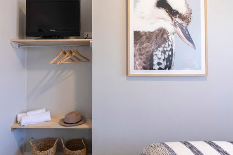 Robertson Public House And Kitchen - Accommodation Fremantle 1