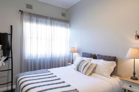 Robertson Public House And Kitchen - Accommodation Fremantle 2