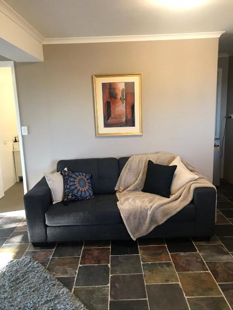 Robinson Retreat - Accommodation Fremantle 2