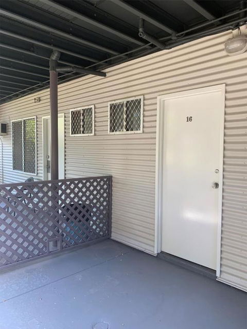 Roey Backpackers And Party Bar - Accommodation Fremantle 2