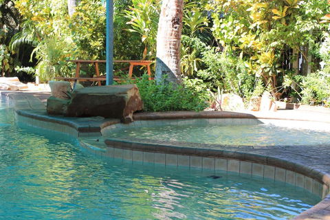 Roey Backpackers And Party Bar - Accommodation Fremantle 0