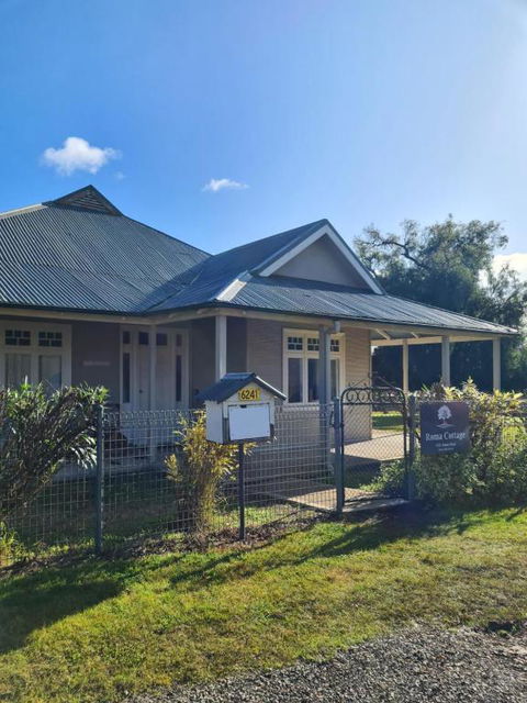 Roma Cottage On Roma Orchard - Accommodation Fremantle 1