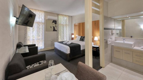 Rose City Motor Inn - Accommodation Fremantle 1