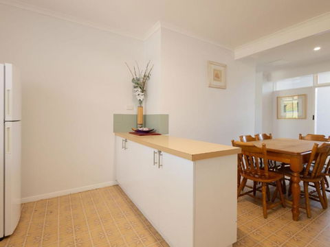 Rosella Perch - Accommodation Fremantle 2
