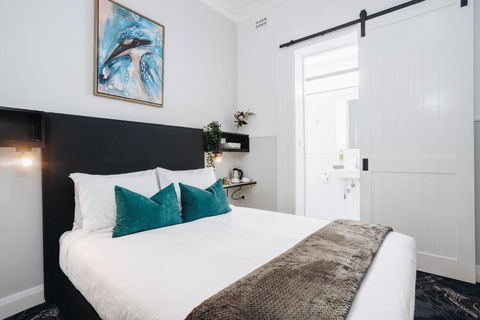 Royal Hotel Wyong - Accommodation Fremantle 0