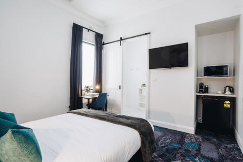 Royal Hotel Wyong - Accommodation Fremantle 2