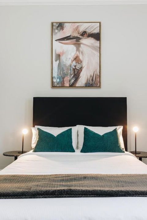 Royal Hotel Wyong - Accommodation Fremantle 1