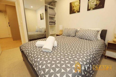 Ruby Red, 1Bd 1Bth Apt - Woden CBD - Accommodation Fremantle 1