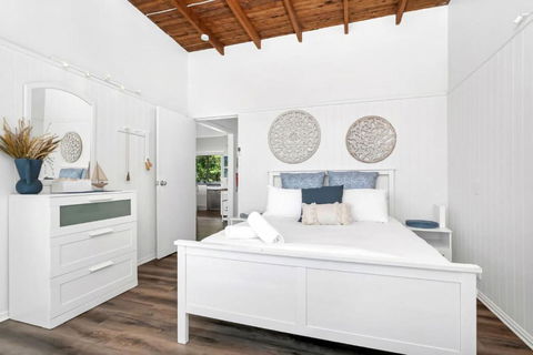 Sally Beach House With Ocean Views - Accommodation Fremantle 2