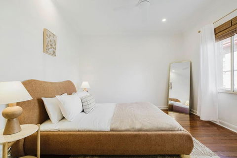 Salmon Calm - Trendy Velvet Allure By Albert Park - Accommodation Fremantle 0