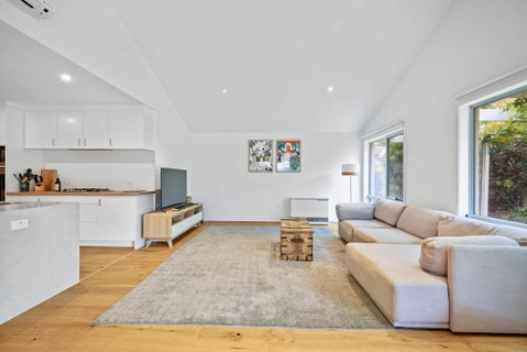 Salt Air Hideaway With Lush Backyard - Accommodation Fremantle 3