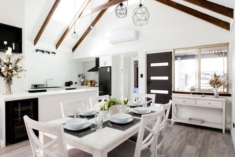 Salt & Pepper; Beautiful Town House In Margs! - Accommodation Fremantle 0