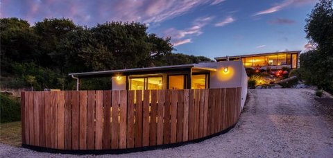 SALT Luxury Couples Bungalow - Accommodation Fremantle 3