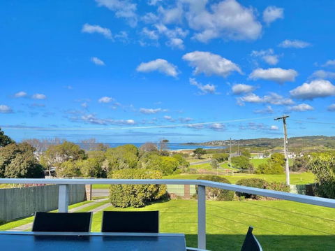 Saltwater Haven - Pets Welcome. Wifi. Amazing View - Accommodation Fremantle 0