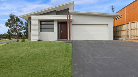 Sams House - Accommodation Fremantle 0